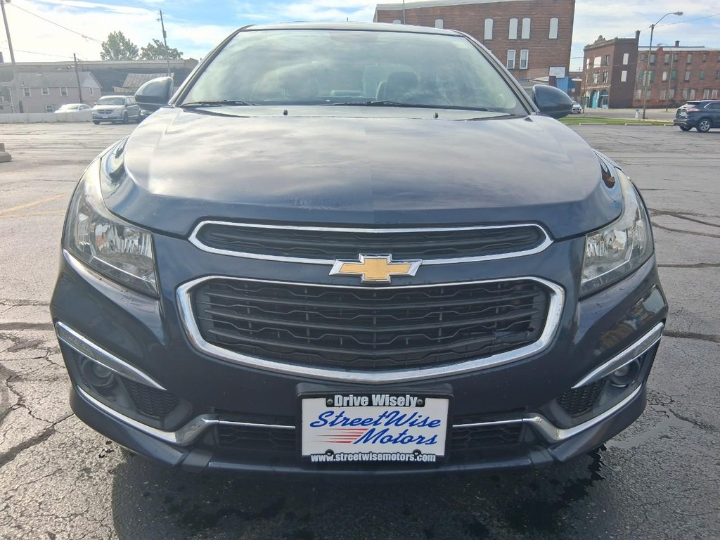 Chevrolet Cruze Limited Vehicle Full-screen Gallery Image 08