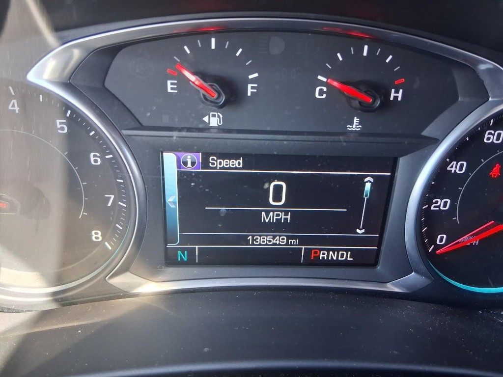 Chevrolet Equinox Vehicle Full-screen Gallery Image 16