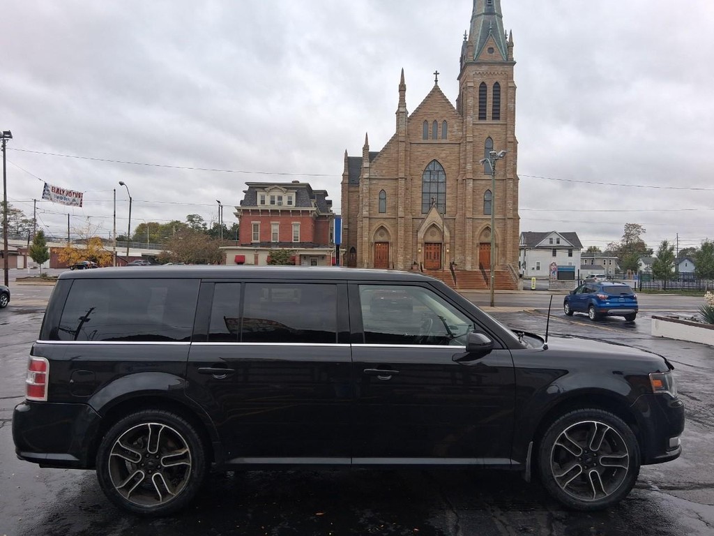 Ford Flex Vehicle Full-screen Gallery Image 06