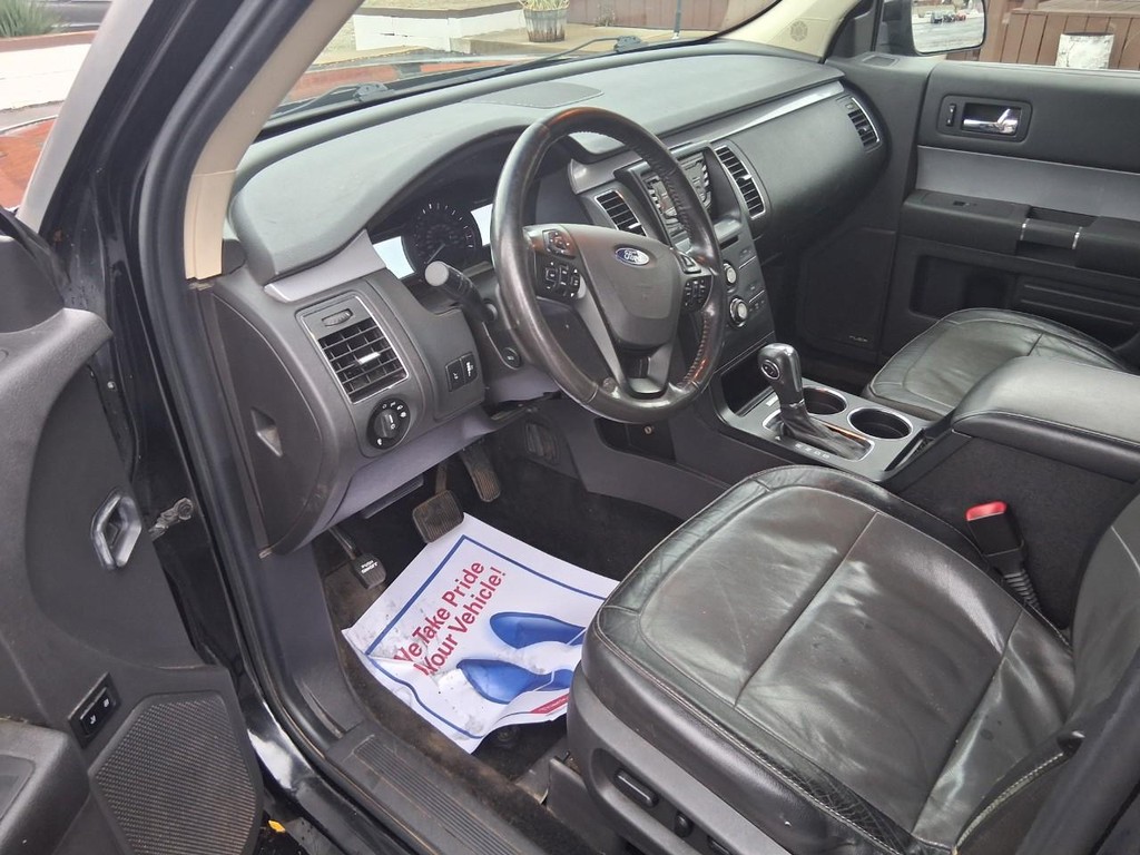 Ford Flex Vehicle Full-screen Gallery Image 09