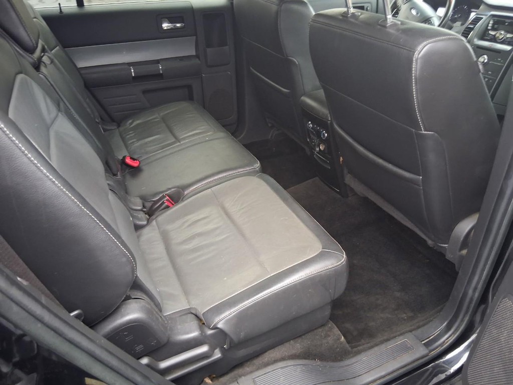 Ford Flex Vehicle Full-screen Gallery Image 16