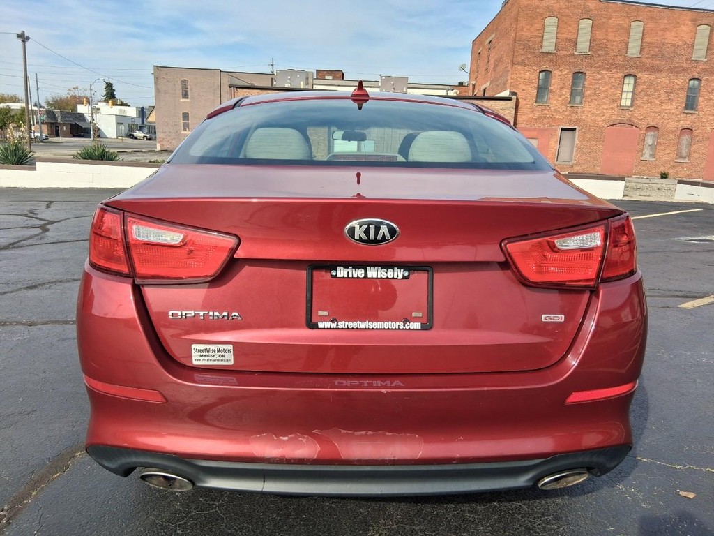Kia Optima Vehicle Full-screen Gallery Image 04