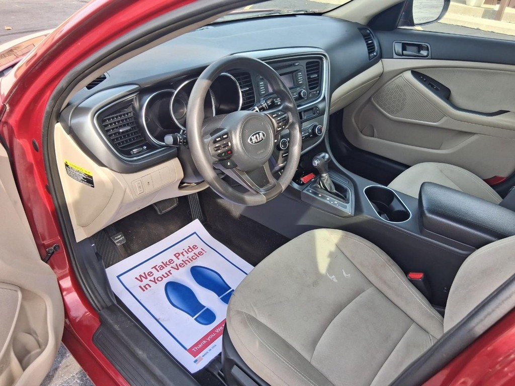 Kia Optima Vehicle Full-screen Gallery Image 09