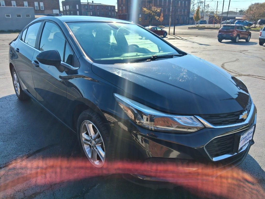 Chevrolet Cruze Vehicle Full-screen Gallery Image 07