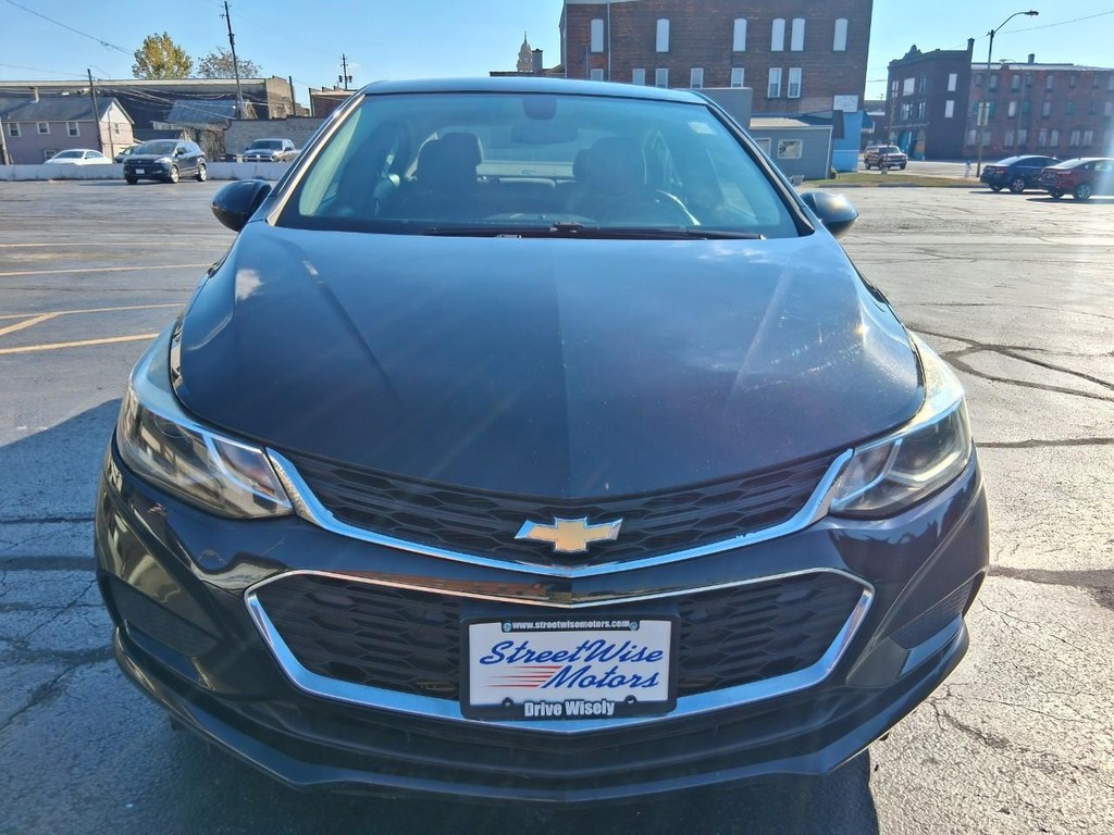 Chevrolet Cruze Vehicle Full-screen Gallery Image 08