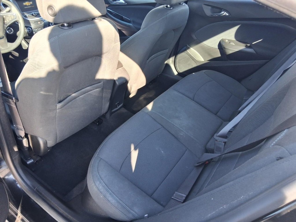 Chevrolet Cruze Vehicle Full-screen Gallery Image 10