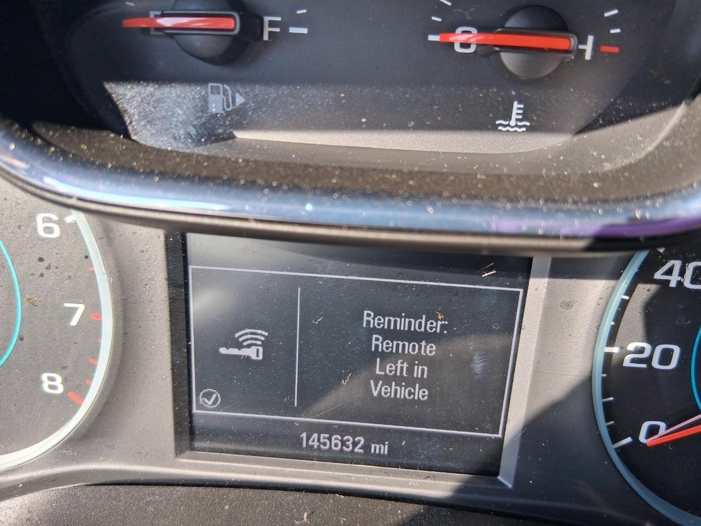 Chevrolet Cruze Vehicle Full-screen Gallery Image 13