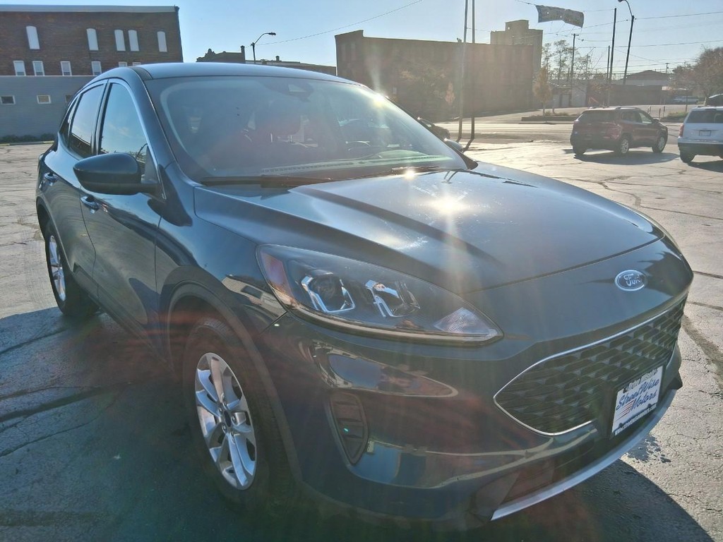 Ford Escape Vehicle Full-screen Gallery Image 07