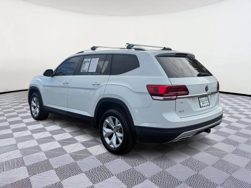 Volkswagen Atlas Vehicle Full-screen Gallery Image 02
