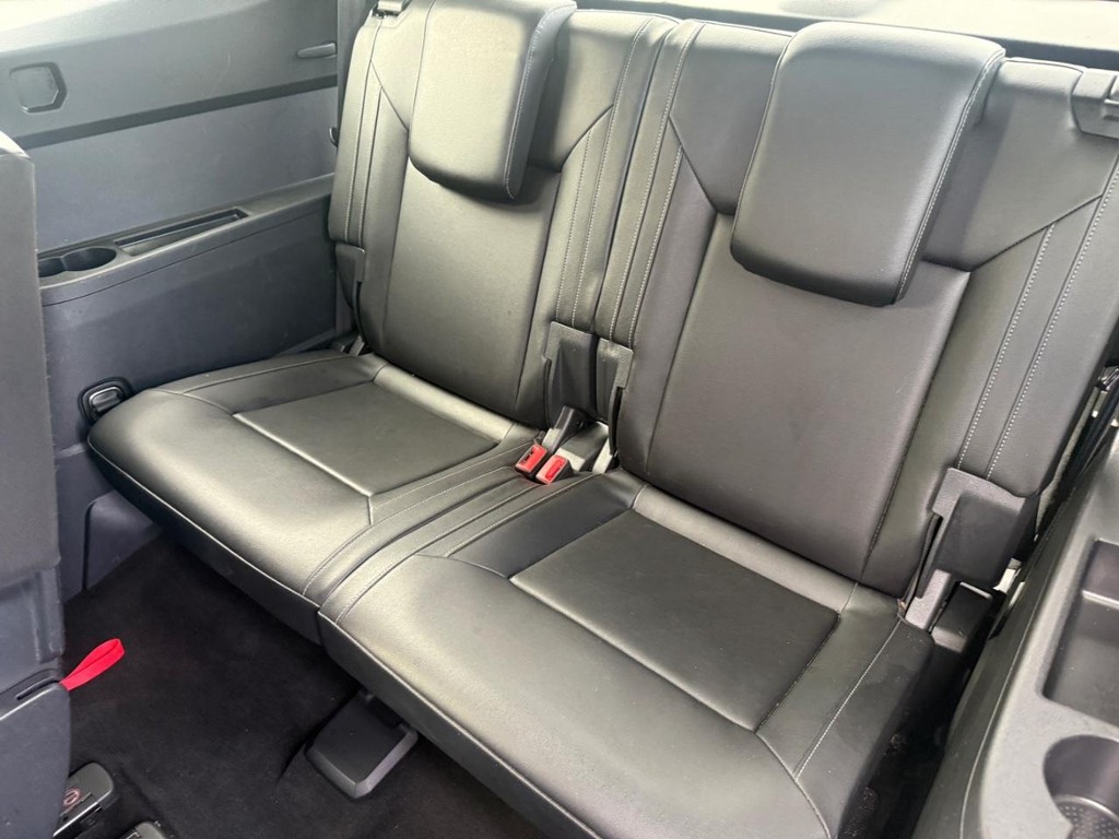 Volkswagen Atlas Vehicle Full-screen Gallery Image 07