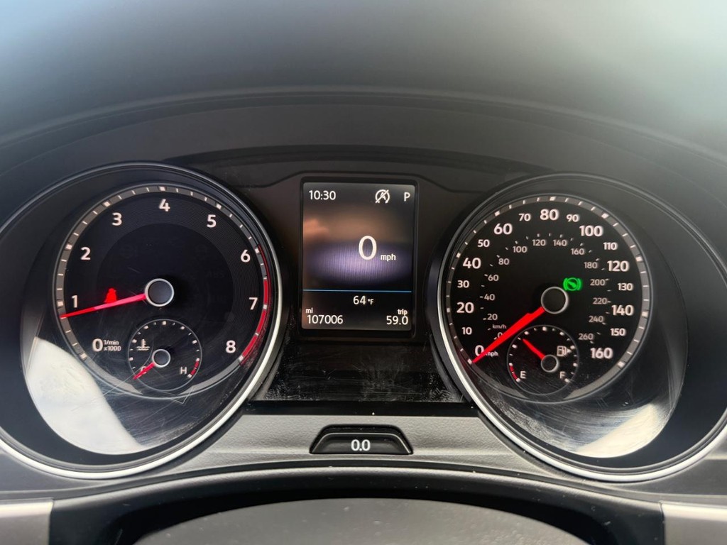 Volkswagen Atlas Vehicle Full-screen Gallery Image 11