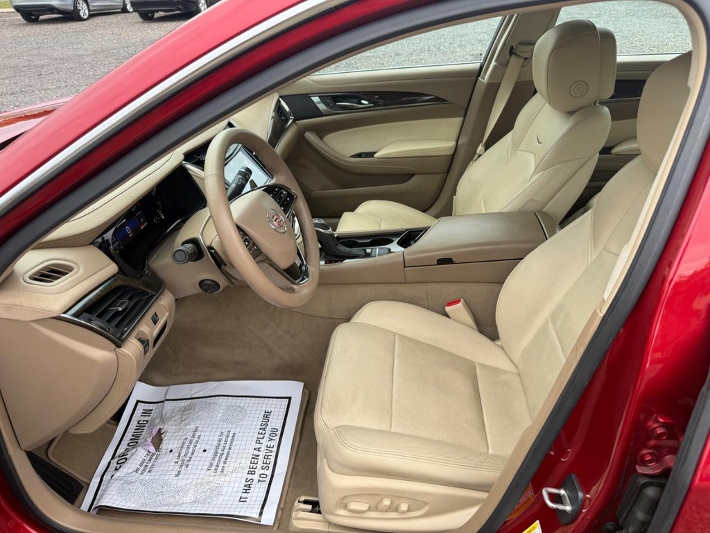 Cadillac CTS Sedan Vehicle Full-screen Gallery Image 05