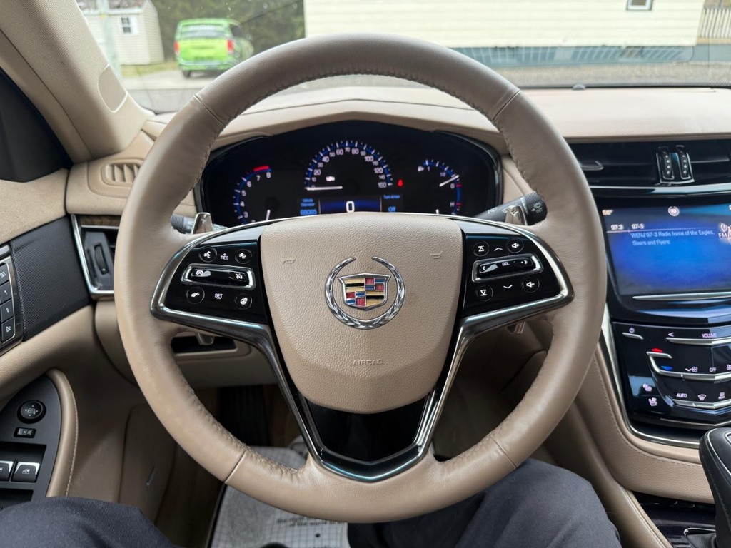 Cadillac CTS Sedan Vehicle Full-screen Gallery Image 09