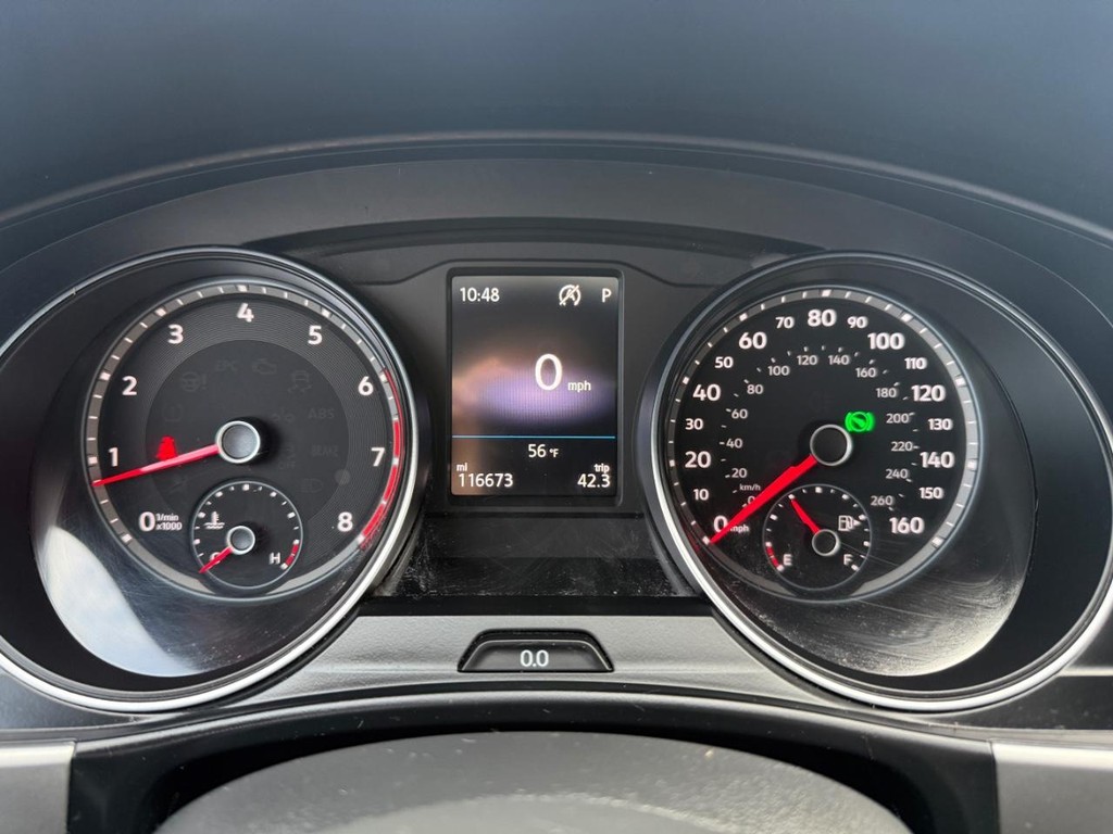 Volkswagen Atlas Vehicle Full-screen Gallery Image 11