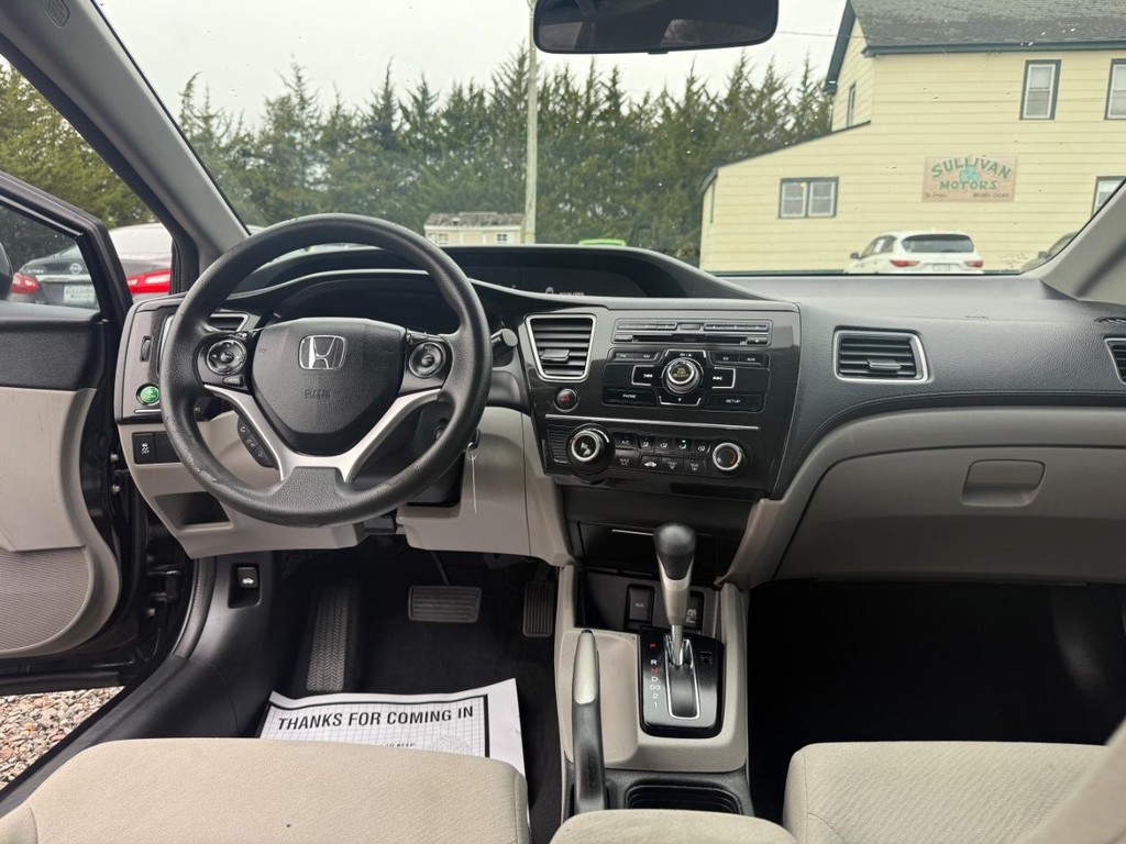 Honda Civic Sedan Vehicle Full-screen Gallery Image 07