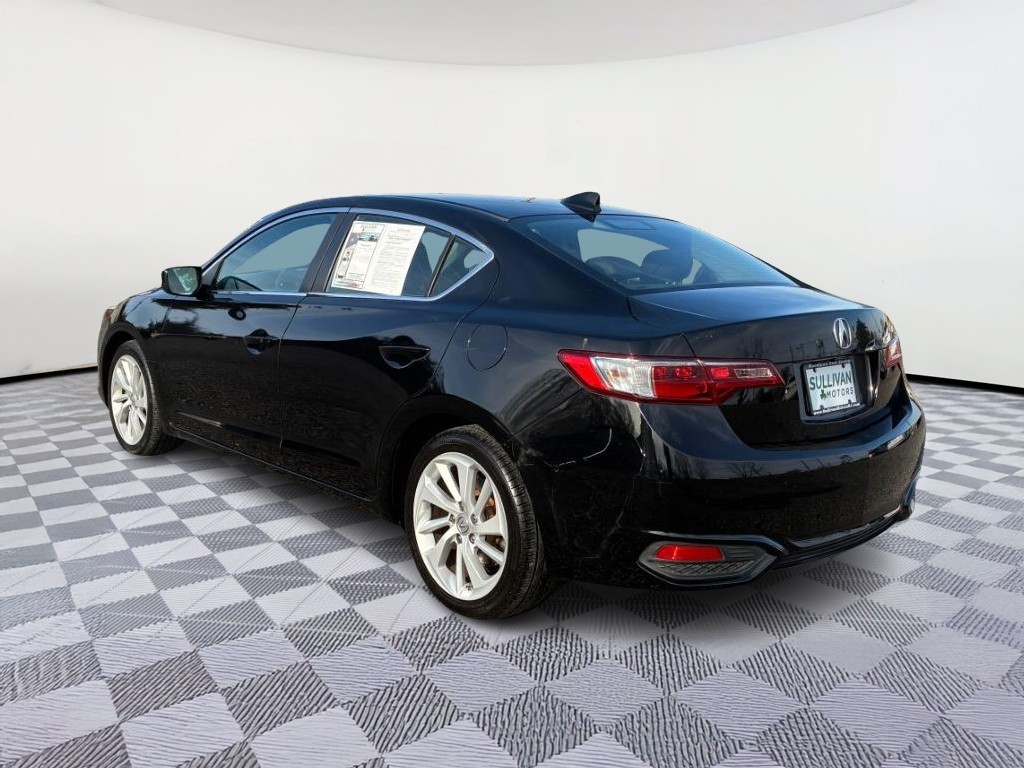 Acura ILX Vehicle Full-screen Gallery Image 02