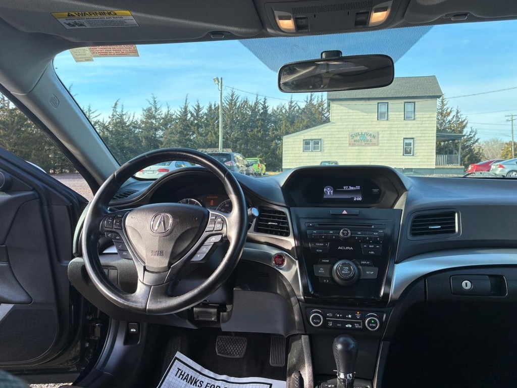 Acura ILX Vehicle Full-screen Gallery Image 07