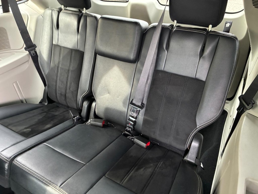 Dodge Grand Caravan Vehicle Full-screen Gallery Image 07