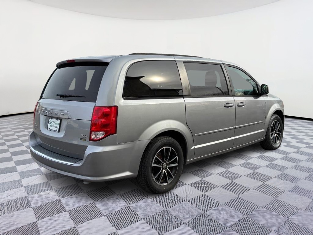 Dodge Grand Caravan Vehicle Full-screen Gallery Image 03
