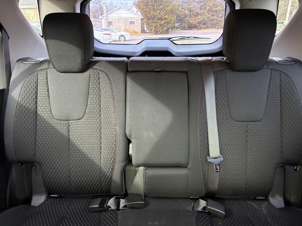 Chevrolet Equinox Vehicle Full-screen Gallery Image 08