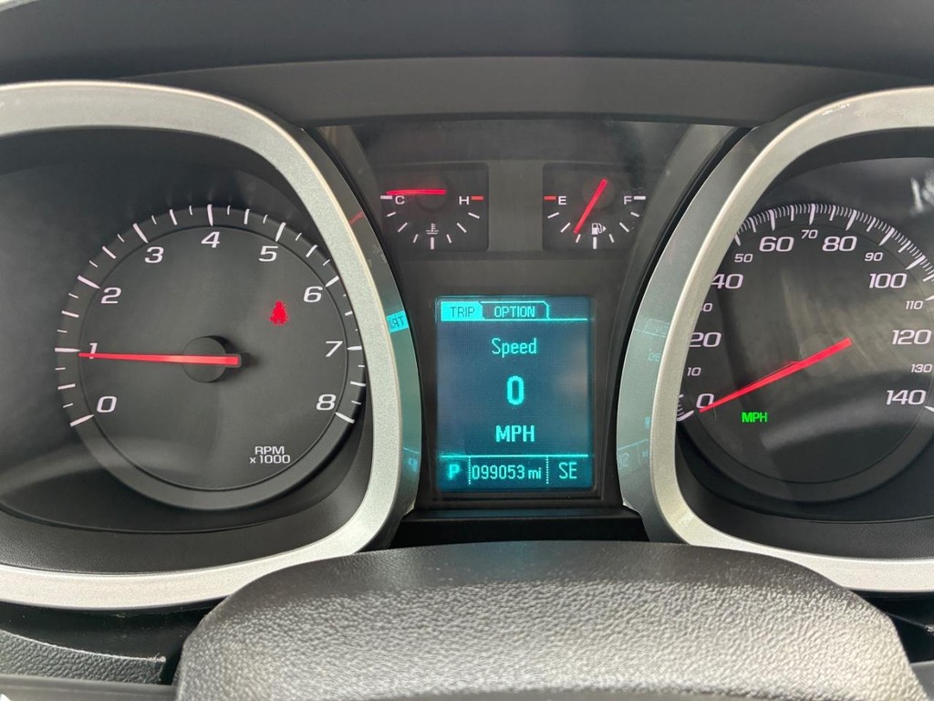 Chevrolet Equinox Vehicle Full-screen Gallery Image 10