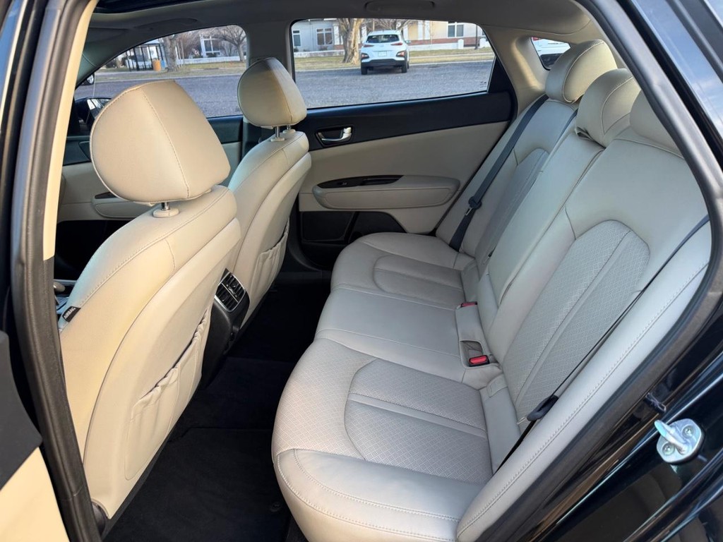 Kia Optima Vehicle Full-screen Gallery Image 06