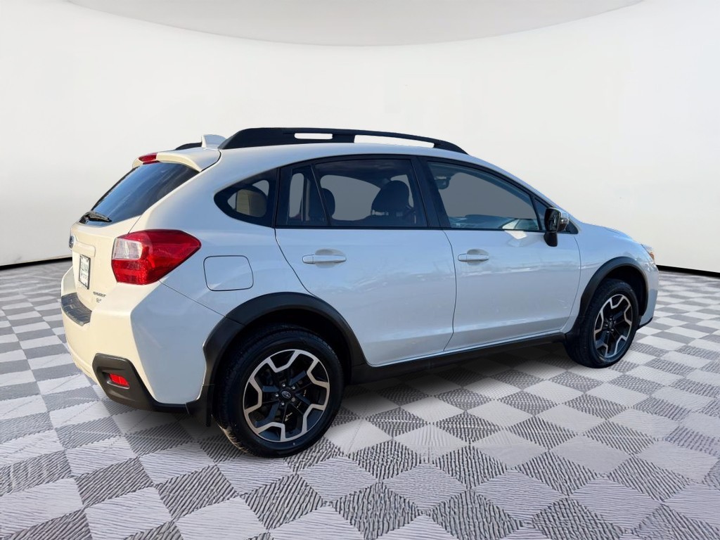 Subaru Crosstrek Vehicle Full-screen Gallery Image 03