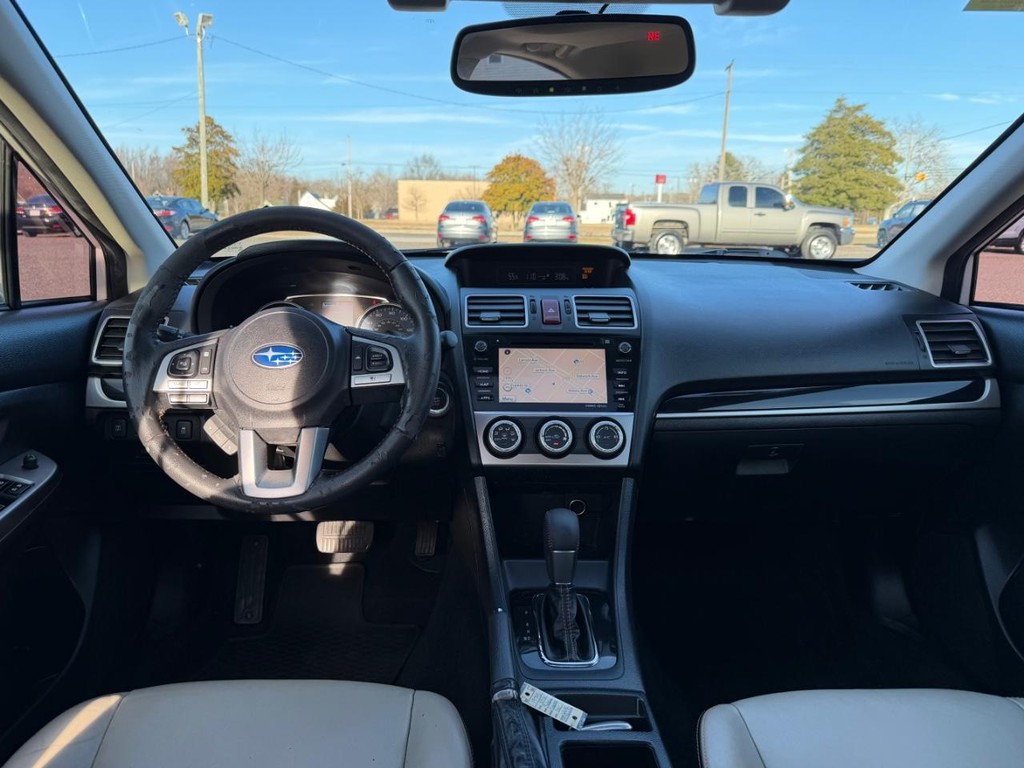 Subaru Crosstrek Vehicle Full-screen Gallery Image 07