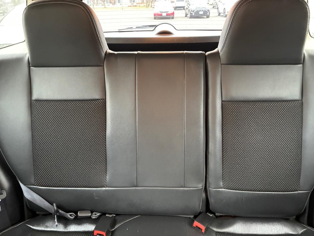 Jeep Patriot Vehicle Full-screen Gallery Image 08