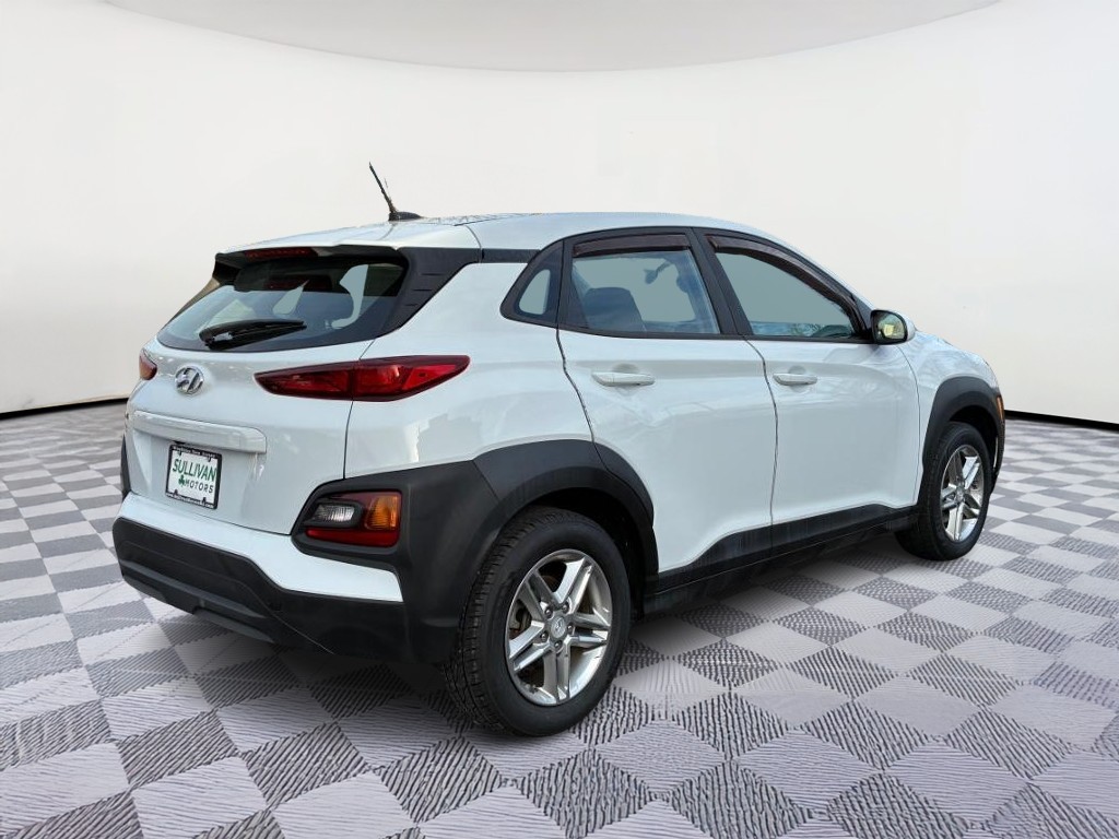 Hyundai Kona Vehicle Full-screen Gallery Image 03