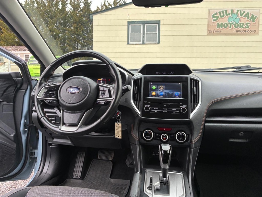 Subaru Crosstrek Vehicle Full-screen Gallery Image 07