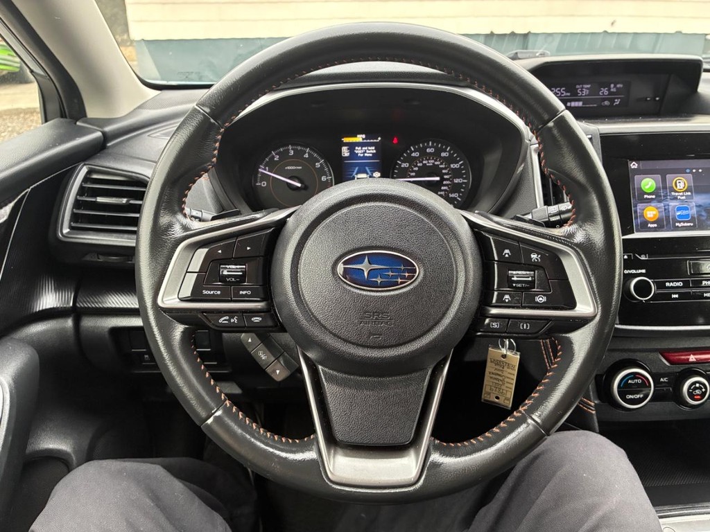 Subaru Crosstrek Vehicle Full-screen Gallery Image 09