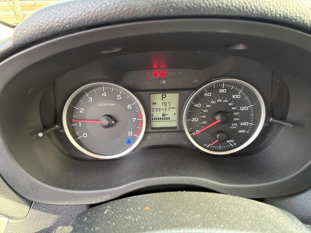 Subaru XV Crosstrek Vehicle Full-screen Gallery Image 10