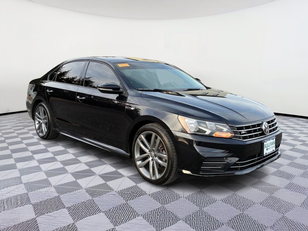 Volkswagen Passat Vehicle Full-screen Gallery Image 04