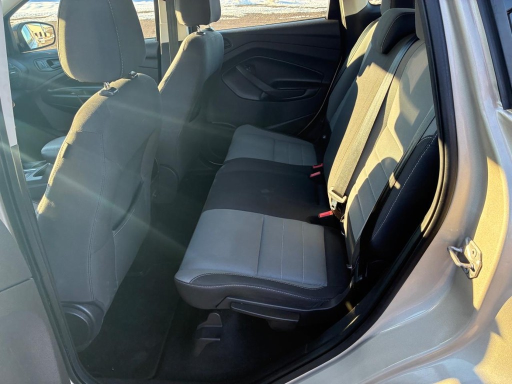 Ford Escape Vehicle Full-screen Gallery Image 06