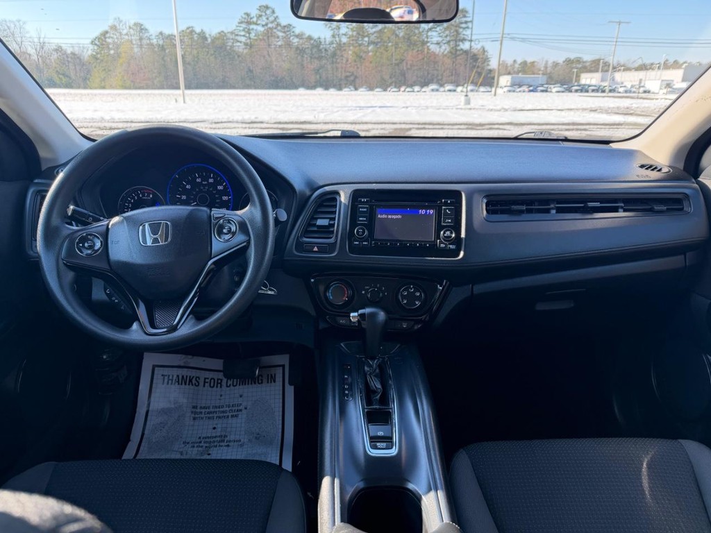 Honda HR-V Vehicle Full-screen Gallery Image 07