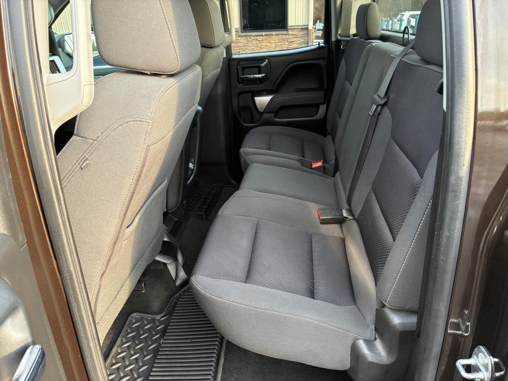 Chevrolet Silverado 1500 Vehicle Full-screen Gallery Image 06