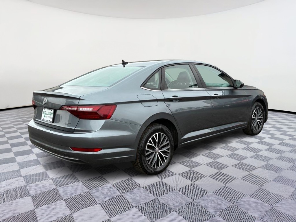 Volkswagen Jetta Vehicle Full-screen Gallery Image 03