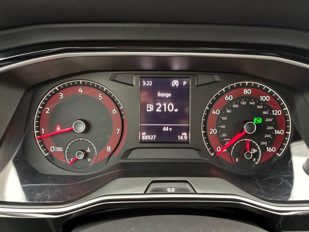 Volkswagen Jetta Vehicle Full-screen Gallery Image 10