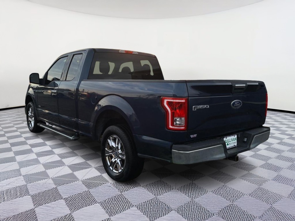 Ford F-150 Vehicle Full-screen Gallery Image 02
