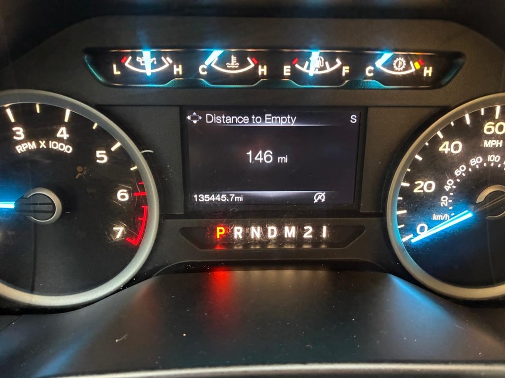 Ford F-150 Vehicle Full-screen Gallery Image 09