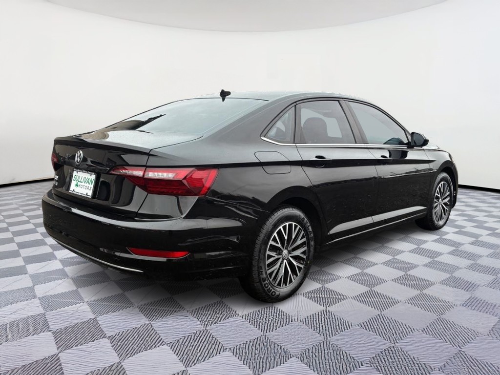 Volkswagen Jetta Vehicle Full-screen Gallery Image 03