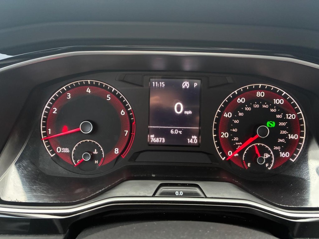 Volkswagen Jetta Vehicle Full-screen Gallery Image 10