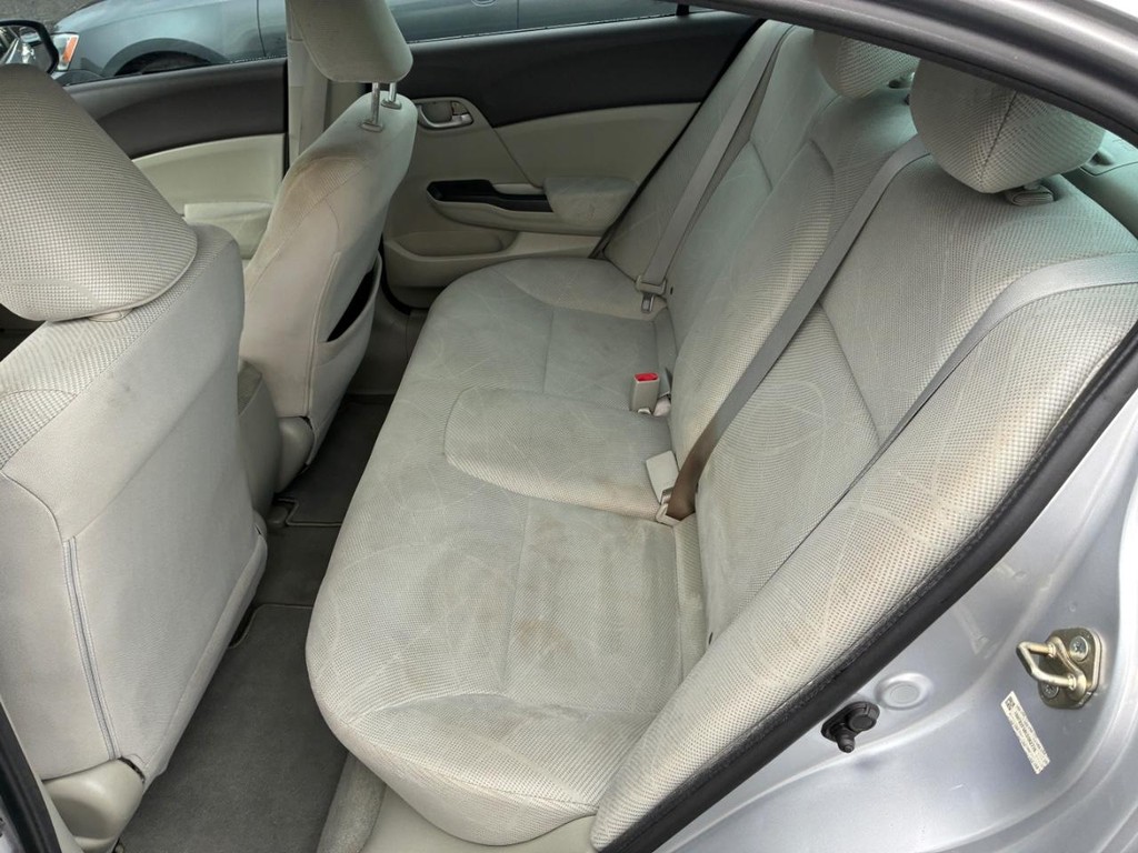 Honda Civic Sedan Vehicle Full-screen Gallery Image 06