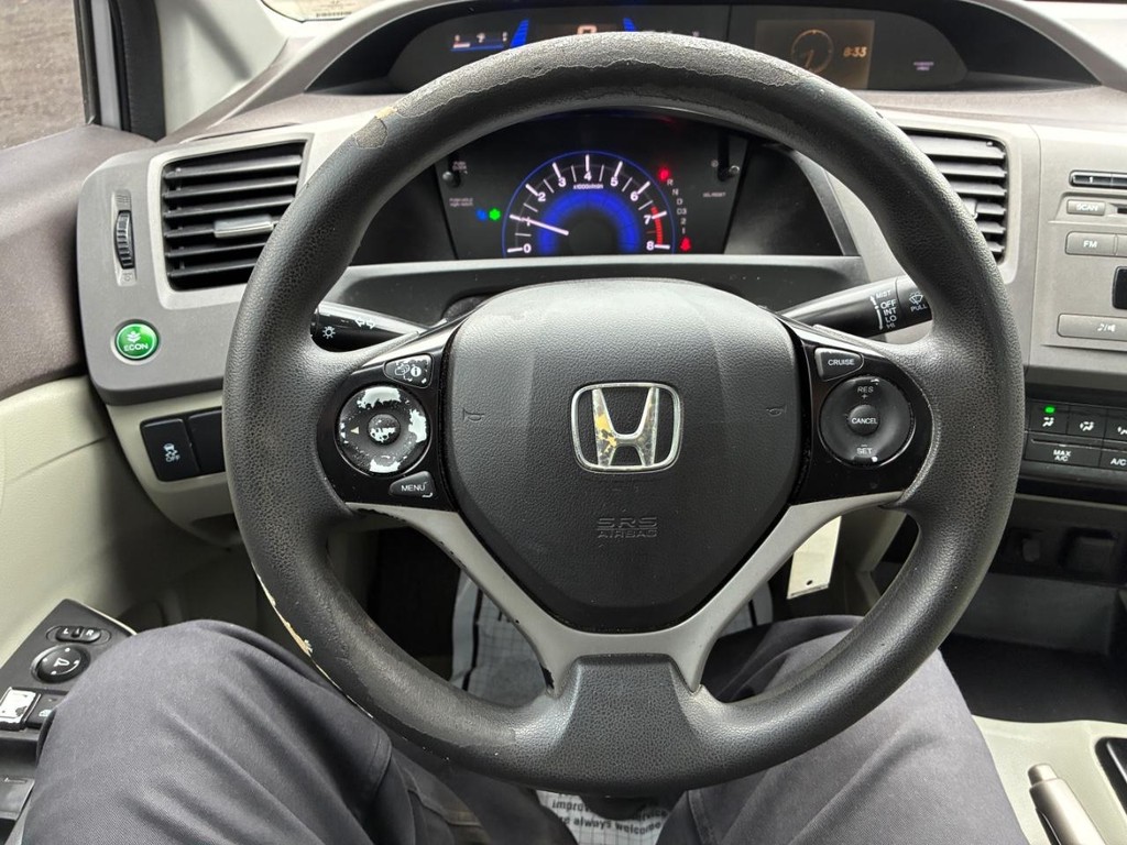 Honda Civic Sedan Vehicle Full-screen Gallery Image 09