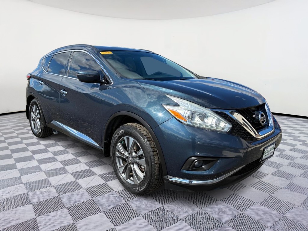 Nissan Murano Vehicle Full-screen Gallery Image 04