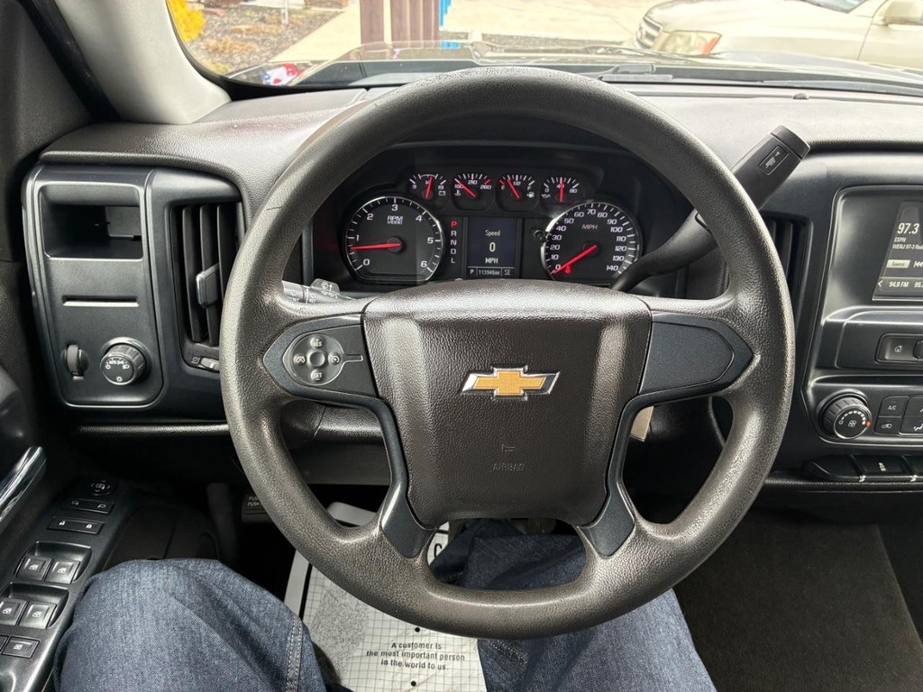 Chevrolet Silverado 1500 Vehicle Full-screen Gallery Image 09