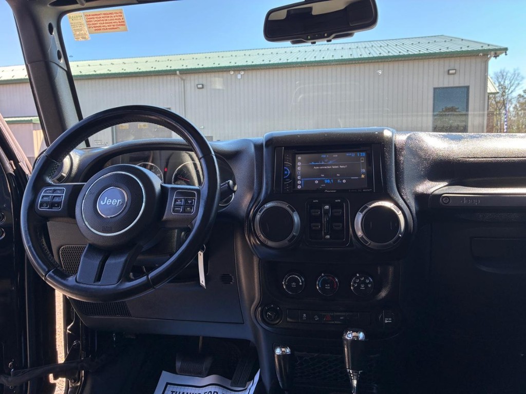 Jeep Wrangler Unlimited Vehicle Full-screen Gallery Image 07