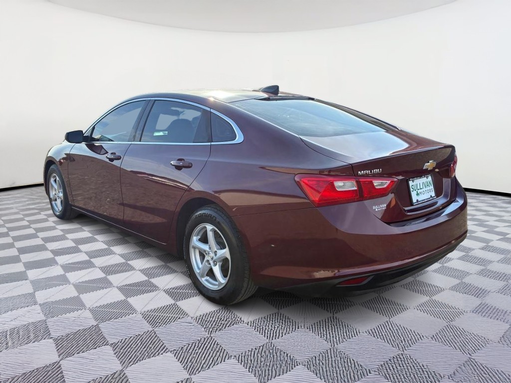 Chevrolet Malibu Vehicle Full-screen Gallery Image 02