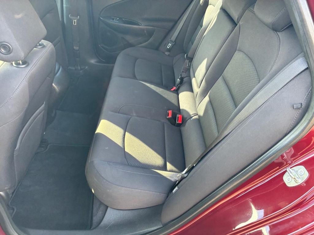 Chevrolet Malibu Vehicle Full-screen Gallery Image 06